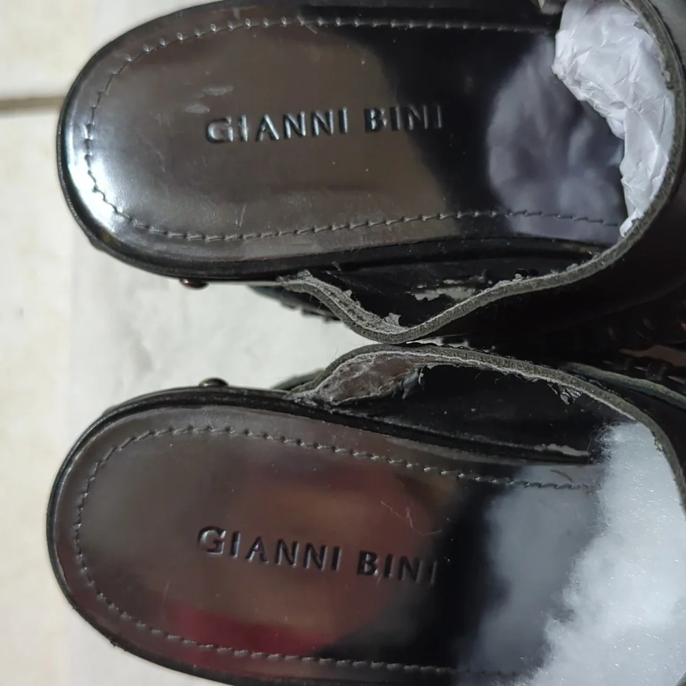 Black Leather Wood Platform Clogs With Studs - Picture 6 of 10